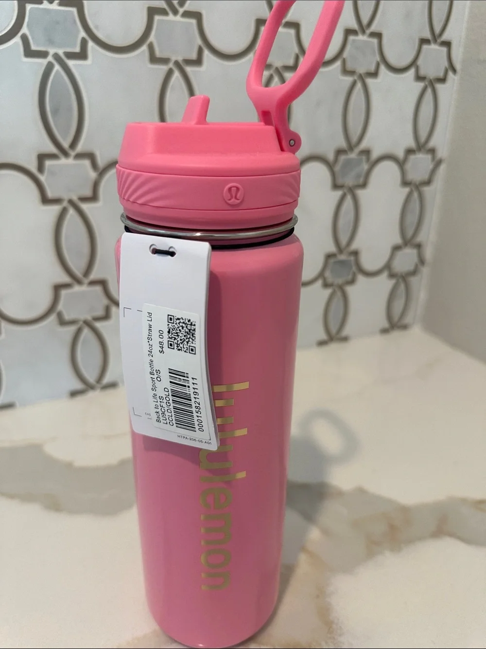 Lululemon Back to Life sport bottle straw lid NWT 24oz Candy Cloud (pink)